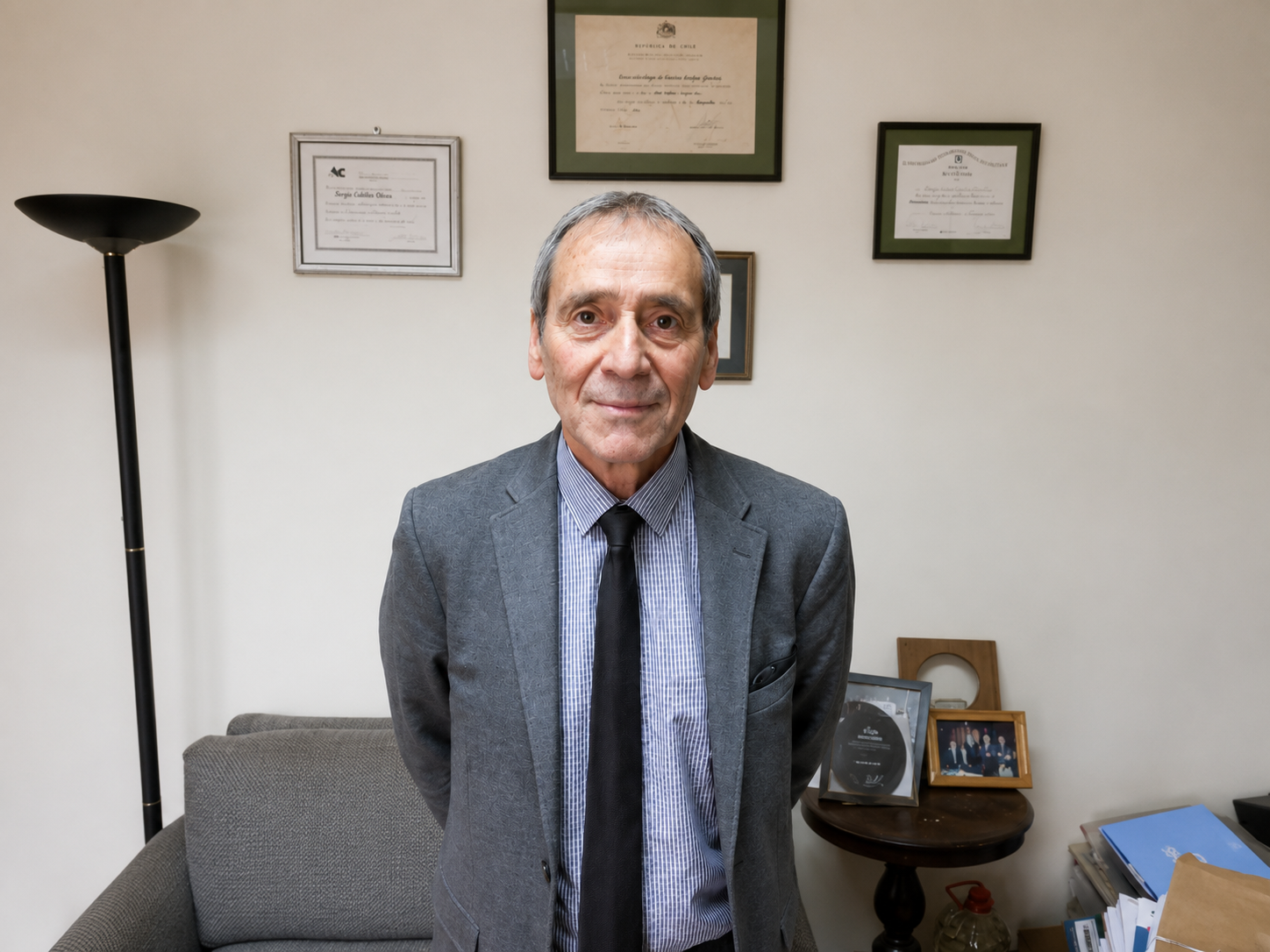 Sergio Cubillos en fotografía profesional de medio cuerpo